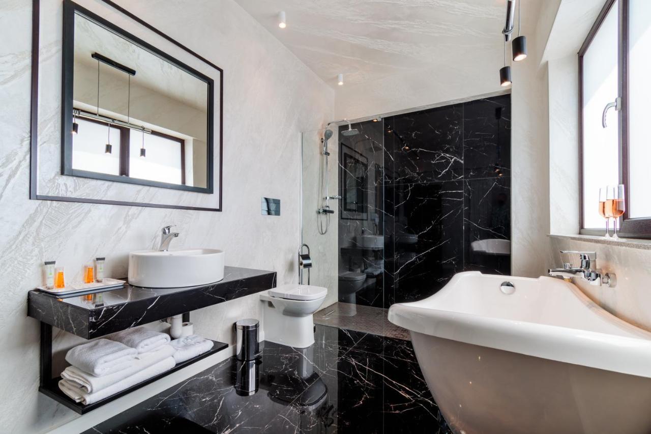 Hotel Bulevard Râmnicu Vâlcea Εξωτερικό φωτογραφία