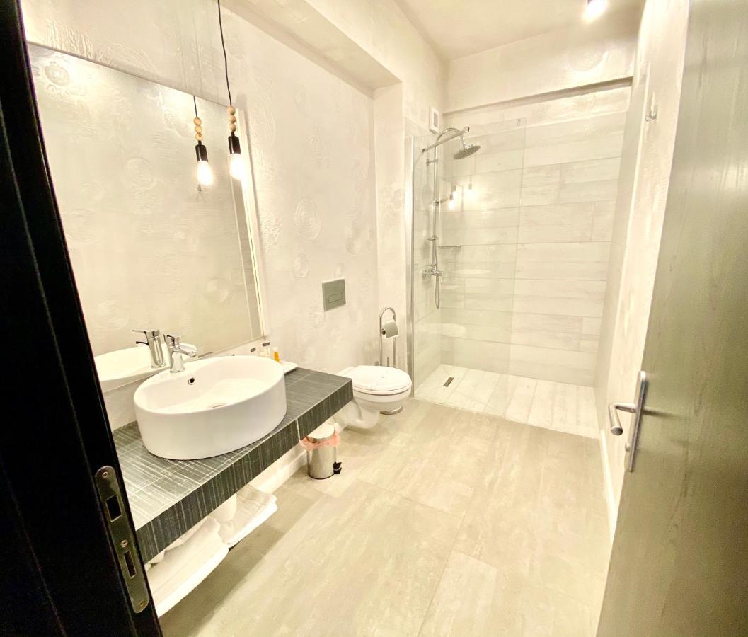 Hotel Bulevard Râmnicu Vâlcea Εξωτερικό φωτογραφία